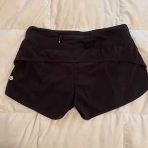 Lululemon womens speed up lined shorts